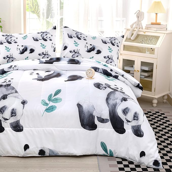 CVHOUSE Panda Bedding Set,Panda Comforter Full,Cute Panda Comforter Set for Girls Kids Teens,Kawaii Panda Quilt Set with 1 Comforter and 2 Pillow Cases- 3 Piece