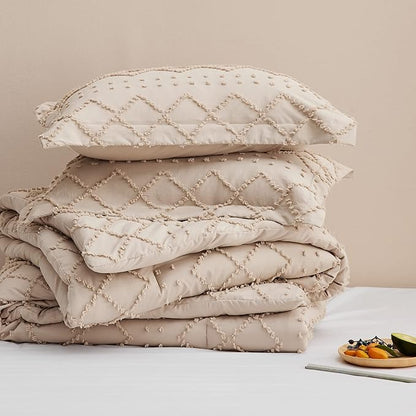 Bedsure Queen Comforter Set - Warm Tan Boho Tufted Shabby Chic Bedding Comforter Set, 3 Pieces Vintage Farmhouse Bed Set for All Seasons, Fluffy Soft Bedding Set with 2 Pillow Shams