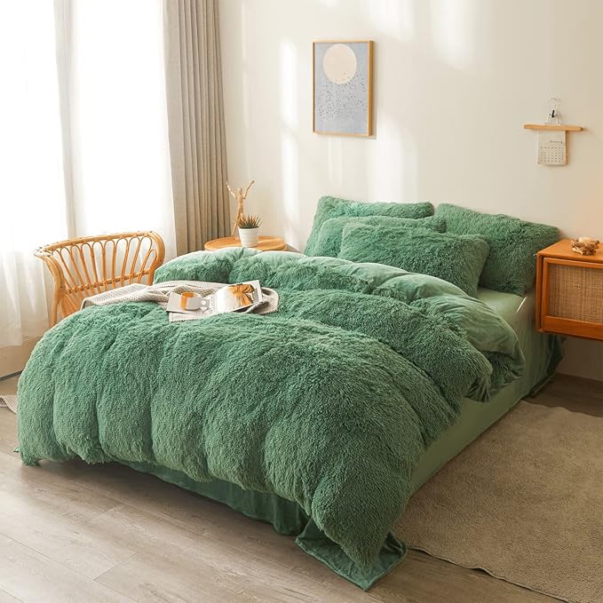 FOPPA Green Plush Comforter Cover Set Queen - Ultra Soft Faux Fur Green Bedding Sets 3 Pieces (1 Fluffy Duvet Cover + 2 Shaggy Pillow case) Fluffy Bed Set (Green, Queen)