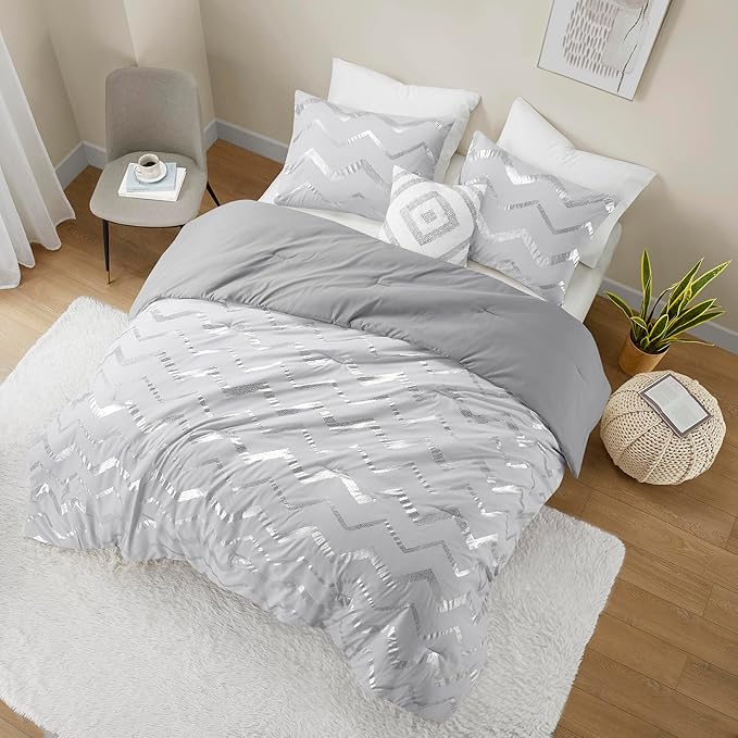 Codi Grey Queen Comforter Set, Silver Print Bedding Sets for Queen Size Bed - 4 Piece includes 1 Queen/Full Comforter with 1 Decorative Pillow and 2 Pillow Cases - All Season Warm