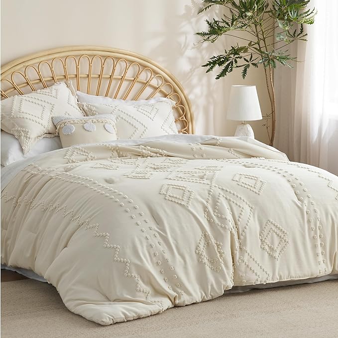 Bedsure Boho Comforter Set Queen - Beige Tufted Bedding Comforter Set, 3 Pieces Farmhouse Shabby Chic Embroidery Bedding Set, Soft Geometric Pattern Comforter for All Seasons