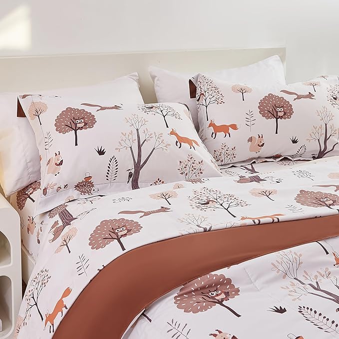 Kids Comforter Set for Boys Girls Full Size, Cute Reversible Quilted Woodland Forest Animal Print Fall Bedding with Pillow Sham, Lightweight Soft Breathable Machine Camping Themed Bed Set 3 Piece