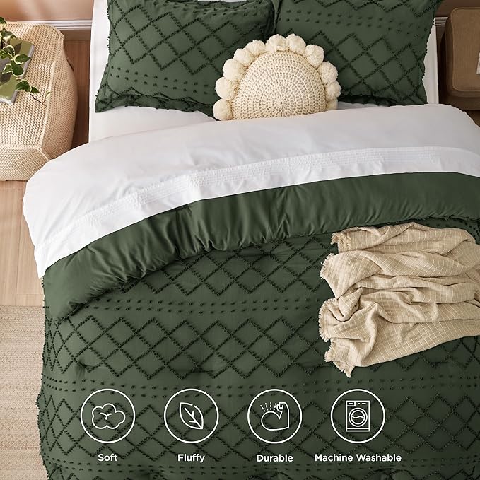 Bedsure California King Comforter Set - Olive Green Comforter, Boho Tufted Shabby Chic Bedding Comforter Set, 3 Pieces Farmhouse Bed Set for All Seasons, Fluffy Soft Bedding Set with 2 Pillow Shams