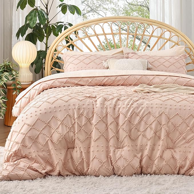 Bedsure Queen Comforter Set - Coral Pink Comforter, Boho Tufted Shabby Chic Bedding Comforter Set, 3 Pieces Vintage Farmhouse Bed Set for All Seasons, Fluffy Soft Bedding Set with 2 Pillow Shams
