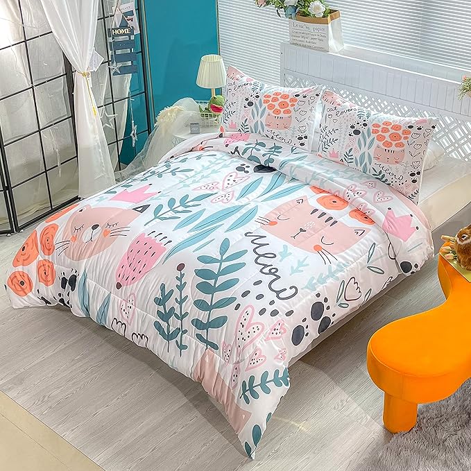 CVHOUSE Cat Bedding,Cartoon Cat Comforter King,Animals Print Comforter Set for Kids,Kawaii Quilt Set with 1 Comforter and 2 Pillow Cases