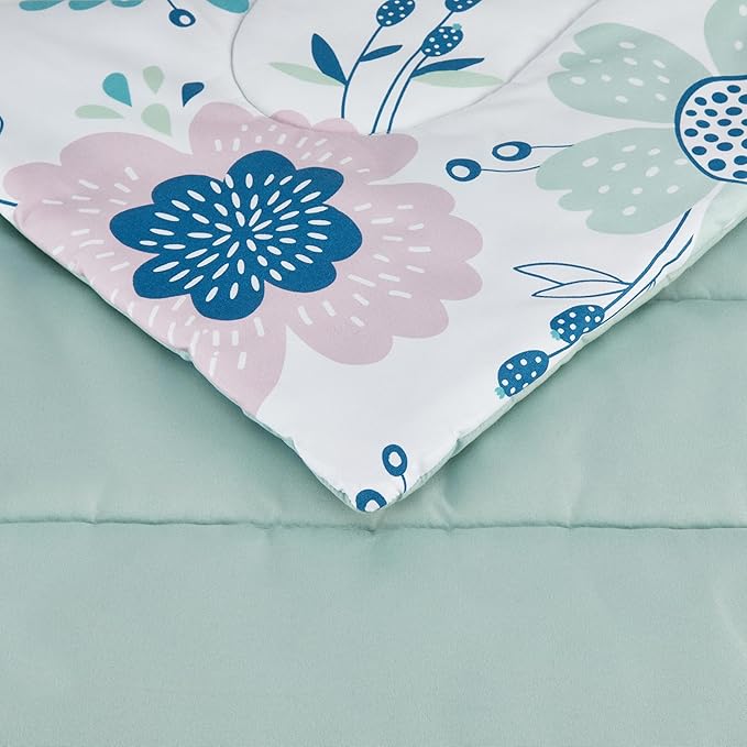 Amazon Basics 7 Piece Microfiber Kid's Bed-in-a-Bag Bedding, Full/Queen, Bluish Flowers, Floral
