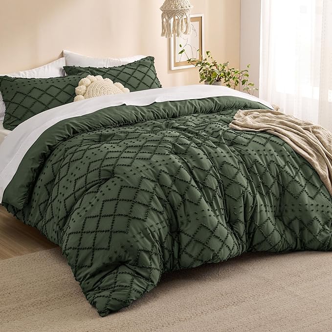 Bedsure Full Size Comforter Set - Olive Green Comforter, Boho Tufted Shabby Chic Bedding Comforter Set, 3 Pieces Farmhouse Bed Set for All Seasons, Fluffy Soft Bedding Set with 2 Pillow Shams