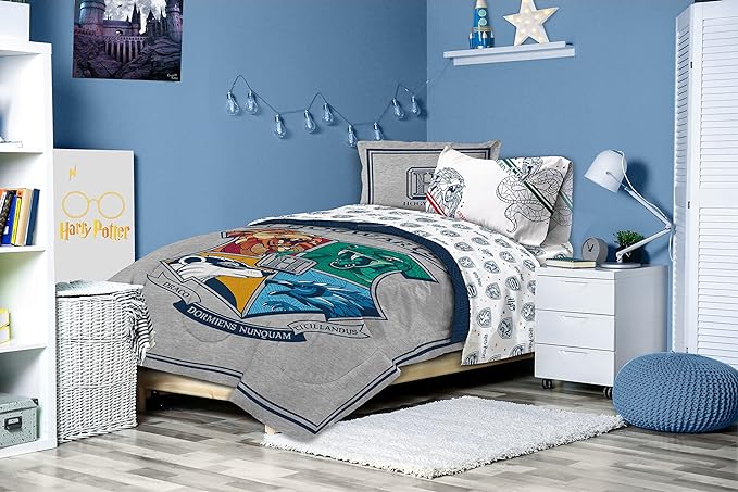 Jay Franco Harry Potter Stand Together 7 Piece Full Size Bed Set - includes Comforter & Sheet Set - Super Soft Kids Bedding Fade Resistant Microfiber (Official Harry Potter Product)