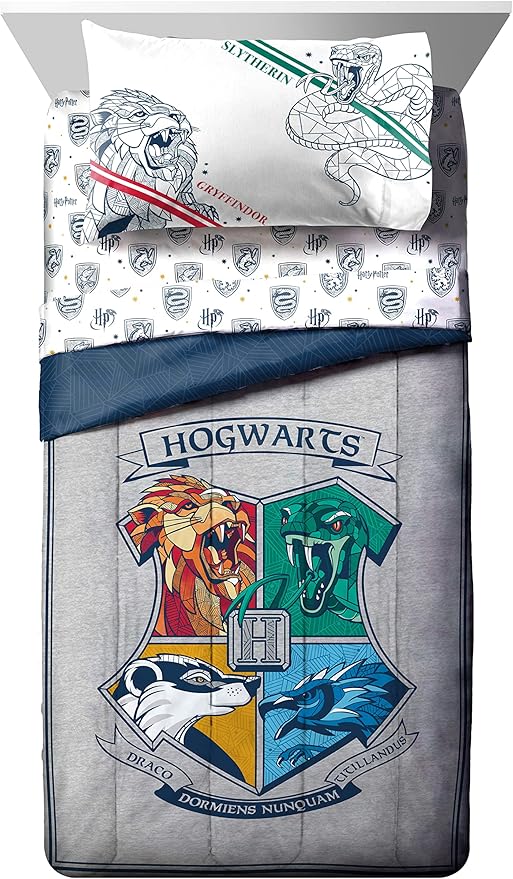 Jay Franco Harry Potter Stand Together 7 Piece Full Size Bed Set - includes Comforter & Sheet Set - Super Soft Kids Bedding Fade Resistant Microfiber (Official Harry Potter Product)