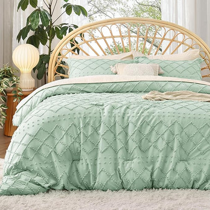 Bedsure King Size Comforter Set - Green Boho Comforter, Tufted Shabby Chic Bedding Comforter Set, 3 Pieces Vintage Farmhouse Bed Set for All Seasons, Fluffy Soft Bedding Set with 2 Pillow Shams