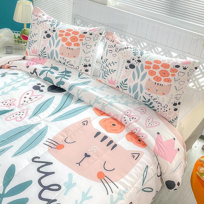 CVHOUSE Cat Bedding,Cartoon Cat Comforter King,Animals Print Comforter Set for Kids,Kawaii Quilt Set with 1 Comforter and 2 Pillow Cases