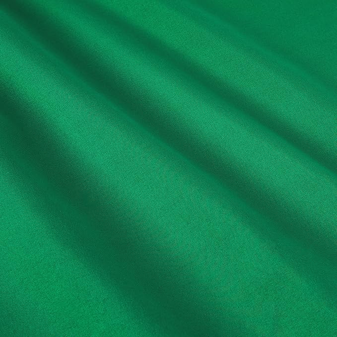 Amazon Basics 7 Piece Microfiber Kid's Bed-in-a-Bag Bedding Set, Full/Queen, Green, Solid